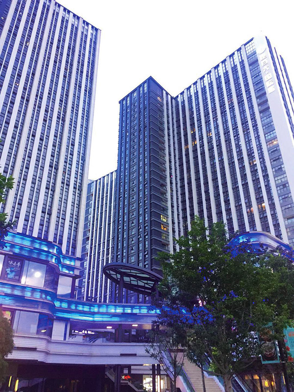 昆百大國際派
